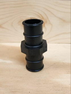1-1/8" x 1-1/8" Hose connector