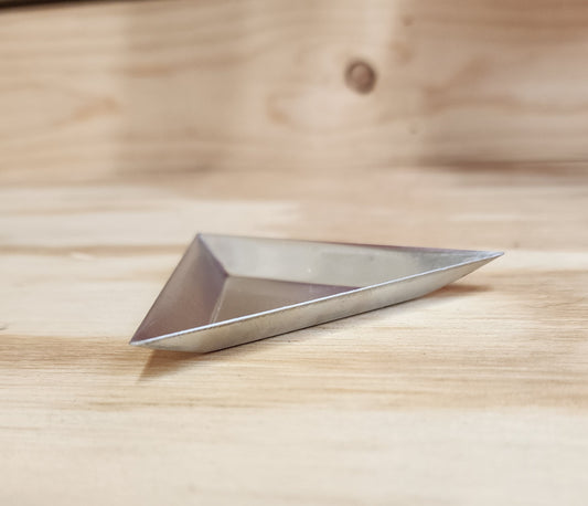 Scale tray